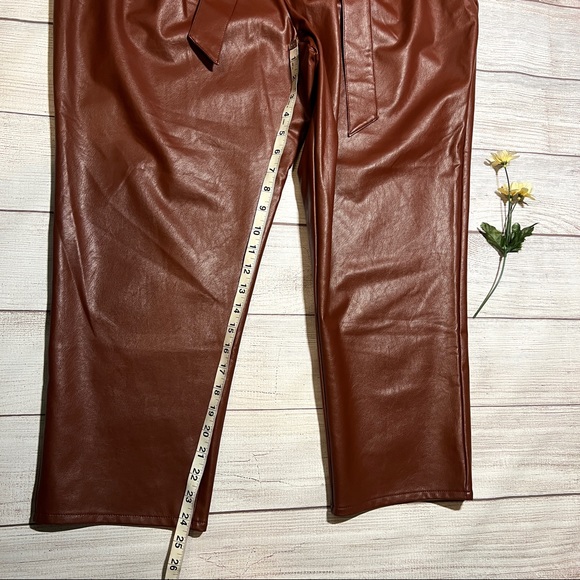 EXPRESS Super High Waisted Vegan Leather Belted Ankle Pant - Picture 13 of 16